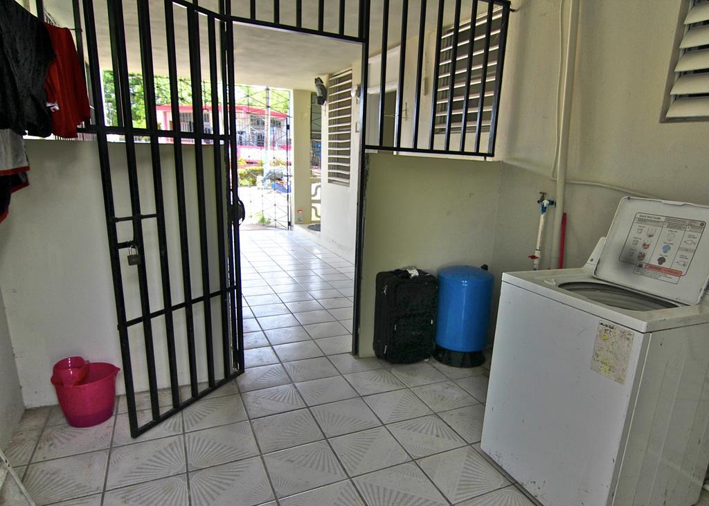 Bayamon Puerto Rico 3 Bedroom Home Номер фото